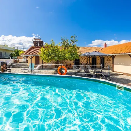 Villa Roupes Stone Roupai