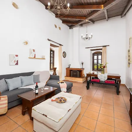 Villa Roupes Stone Roupai